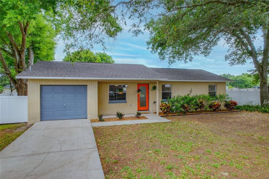 638 RENAY COURT
