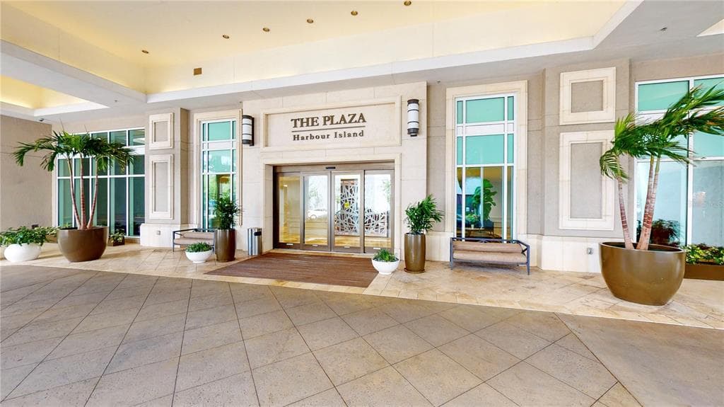 450 KNIGHTS RUN AVENUE UNIT 805 TAMPA, FL 33602