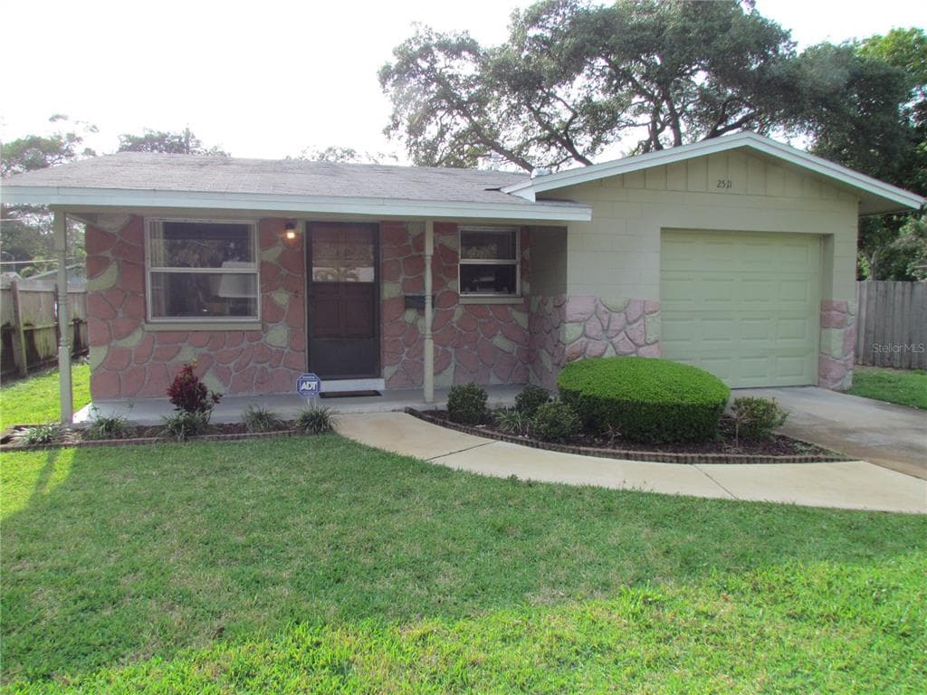 2511 QUINCY STREET S ST PETERSBURG, FL 33711