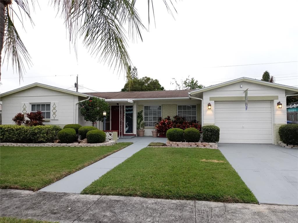 5874 33RD AVENUE N ST PETERSBURG, FL 33710