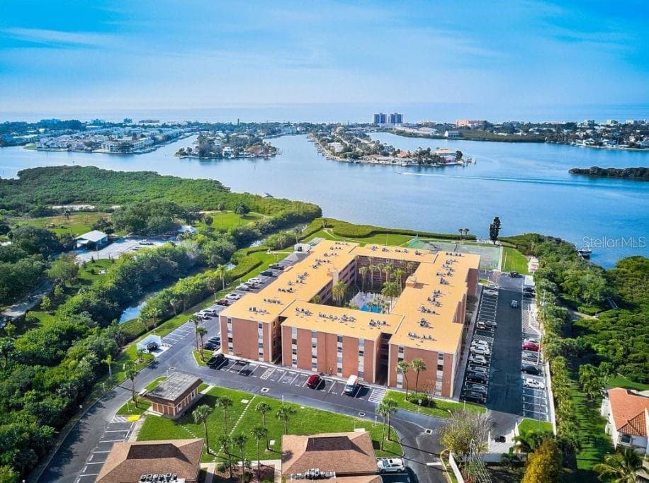 12760 INDIAN ROCKS ROAD UNIT 1025 LARGO, FL 33774