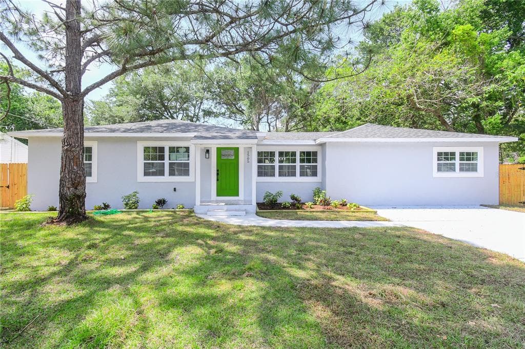 1505 E SHADOWLAWN AVENUE TAMPA, FL 33610
