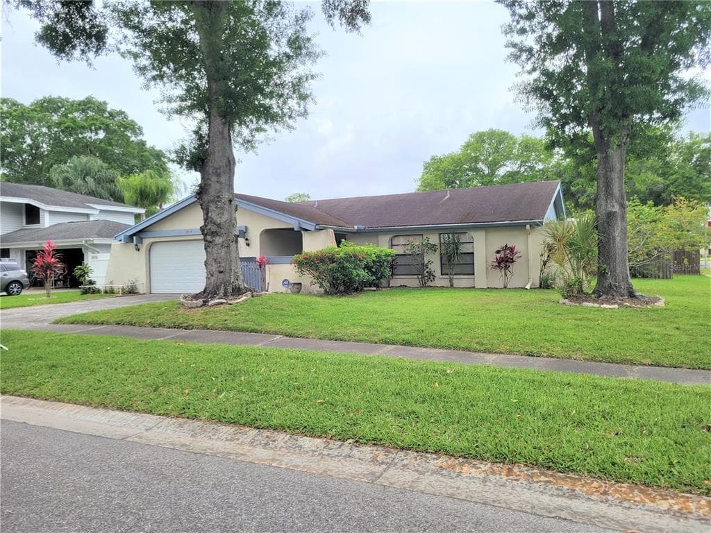 15518 RAMBLEBROOK LANE