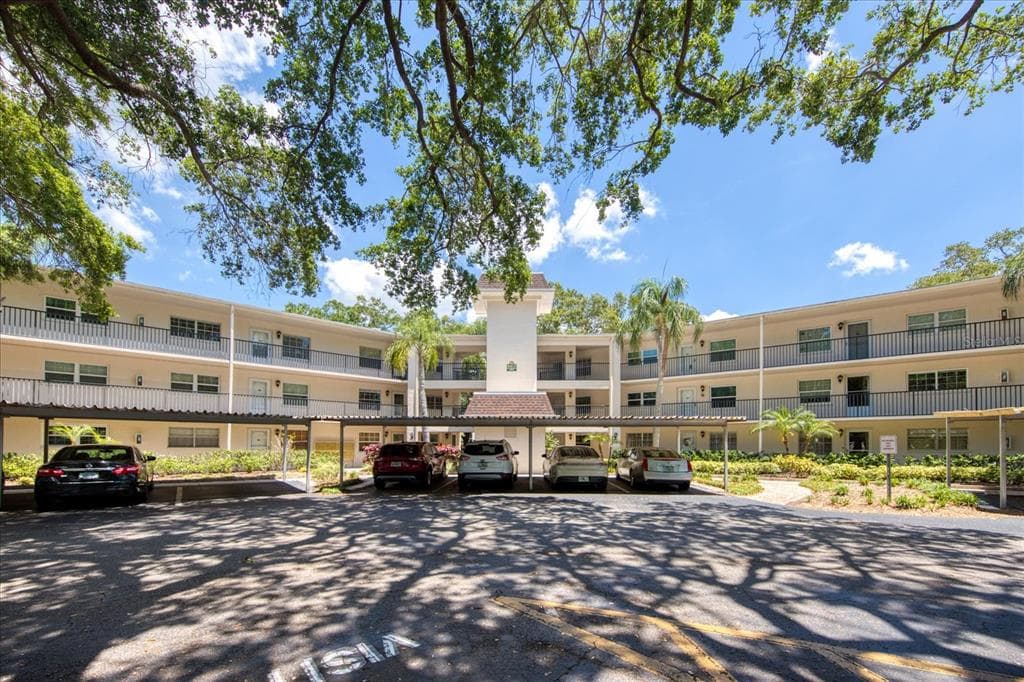 820 VIRGINIA STREET UNIT 307 DUNEDIN, FL 34698