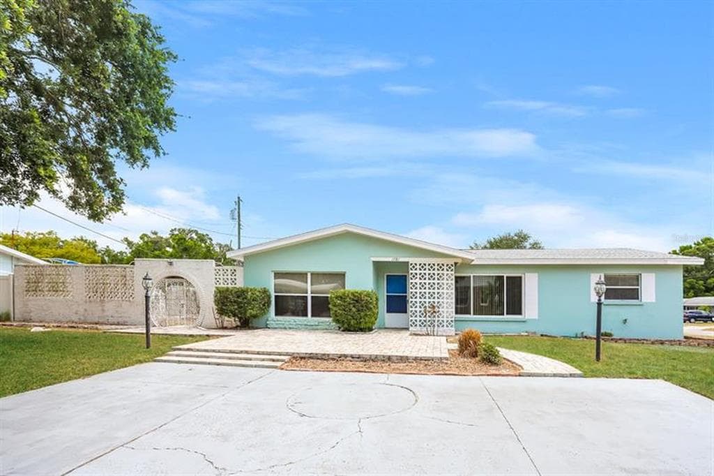 1781 KENILWORTH DRIVE CLEARWATER, FL 33756