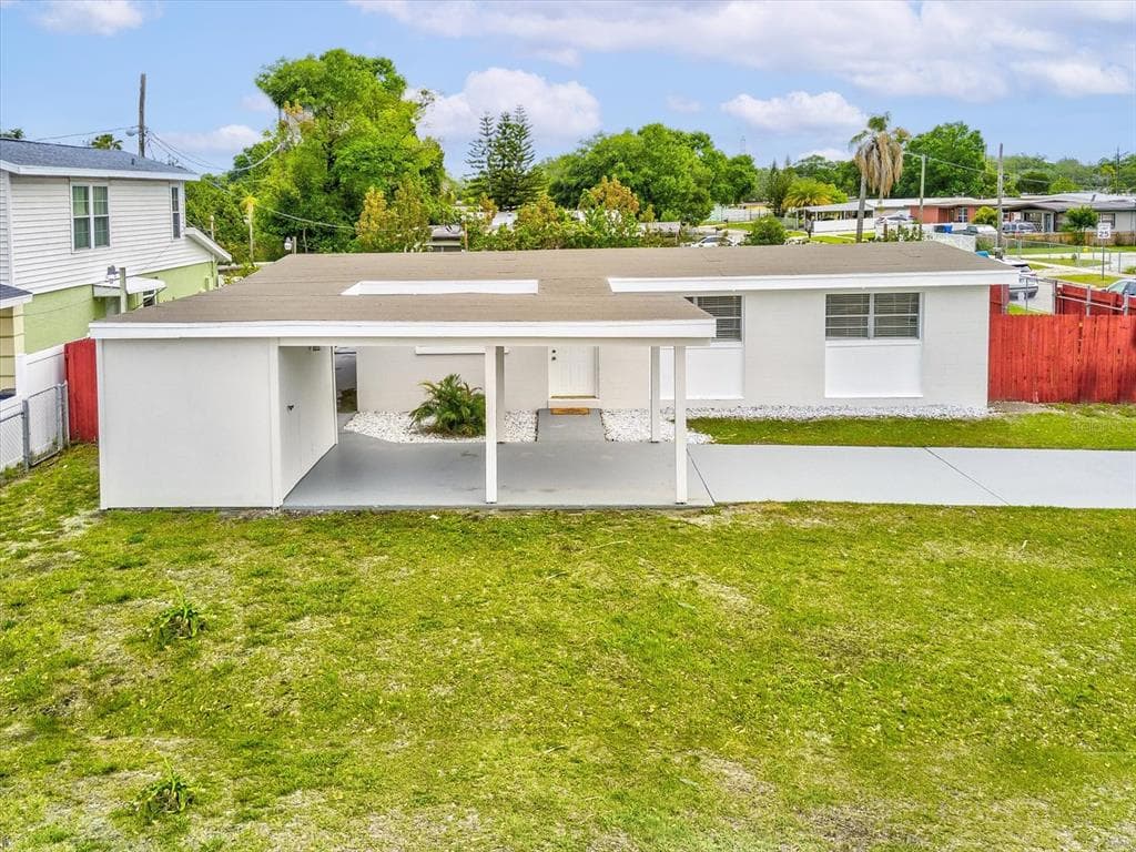 1547 CLAIR MEL CIRCLE TAMPA, FL 33619