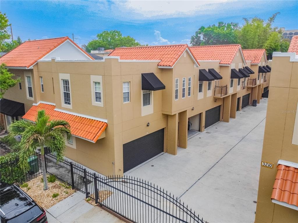 3210 W HORATIO STREET UNIT 2 TAMPA, FL 33609