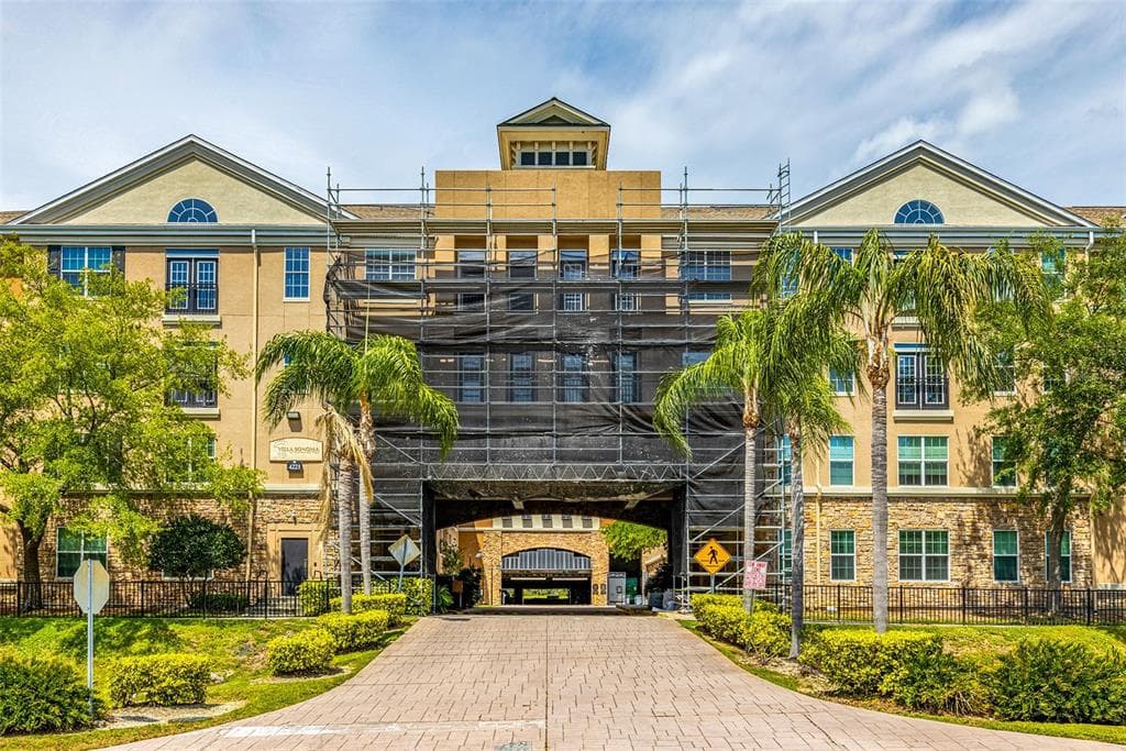 4221 W SPRUCE STREET UNIT 1422