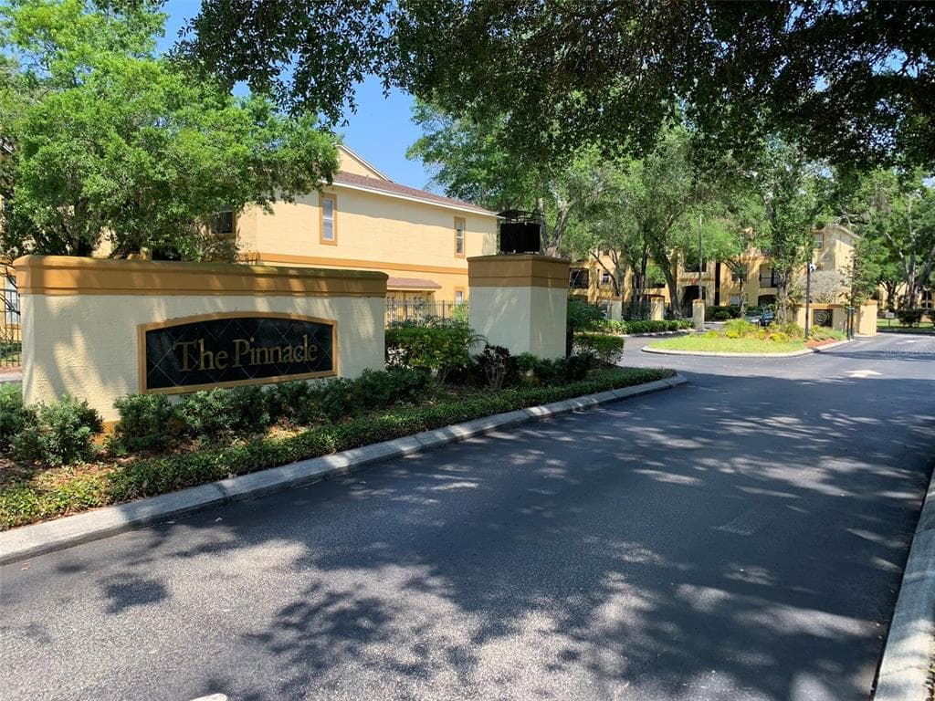 5602 PINNACLE HEIGHTS CIRCLE UNIT 312 TAMPA, FL 33624
