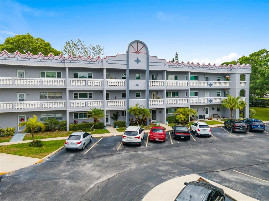 2294 SWEDISH DRIVE UNIT 14 CLEARWATER, FL 33763