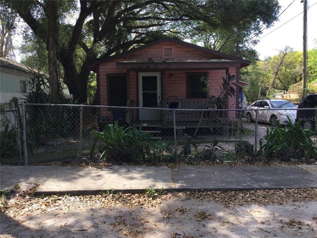 8204 N 14TH STREET TAMPA, FL 33604