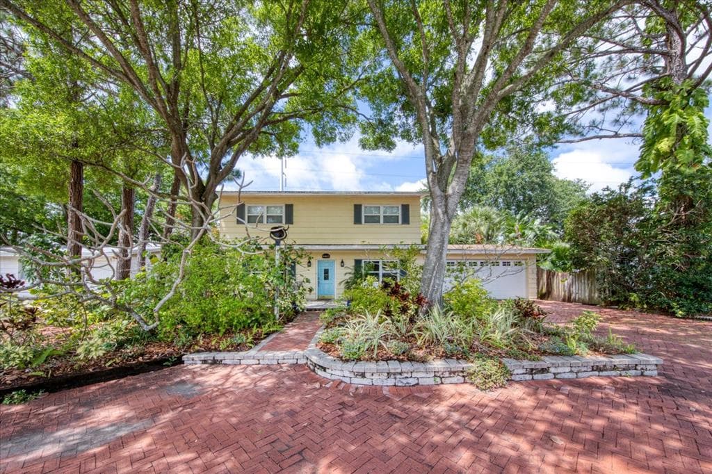 8462 15TH WAY N ST PETERSBURG, FL 33702