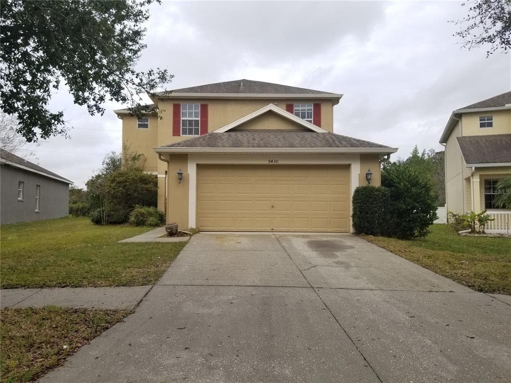 9430 LEATHERWOOD AVENUE TAMPA, FL 33647