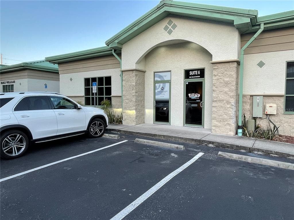 3937 TAMPA ROAD UNIT 3