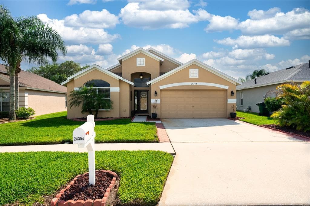 24354 SUMMER NIGHTS COURT LUTZ, FL 33559