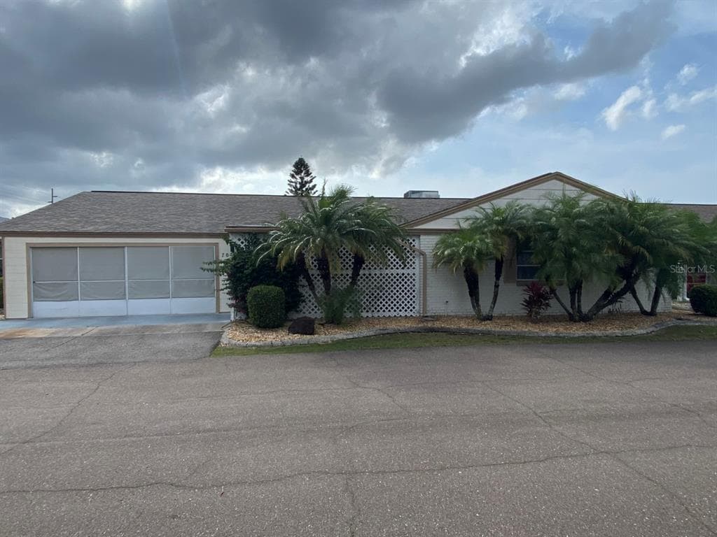 704 CHURCHILL PLACE SUN CITY CENTER, FL 33573