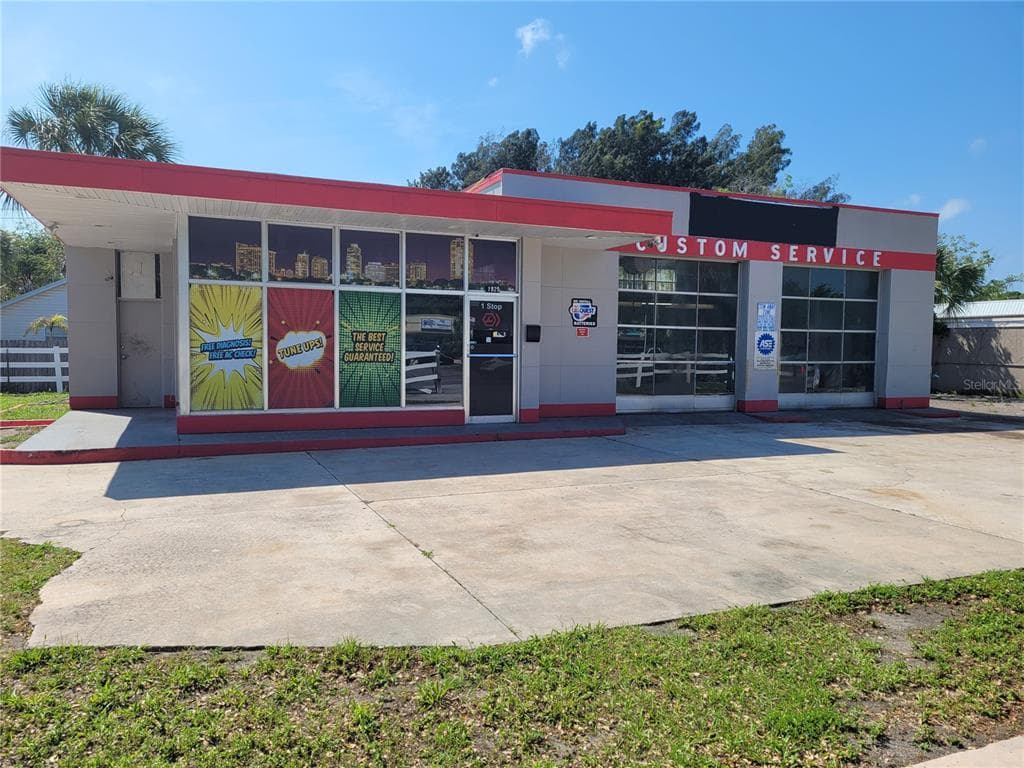 1925 49TH STREET S GULFPORT, FL 33707