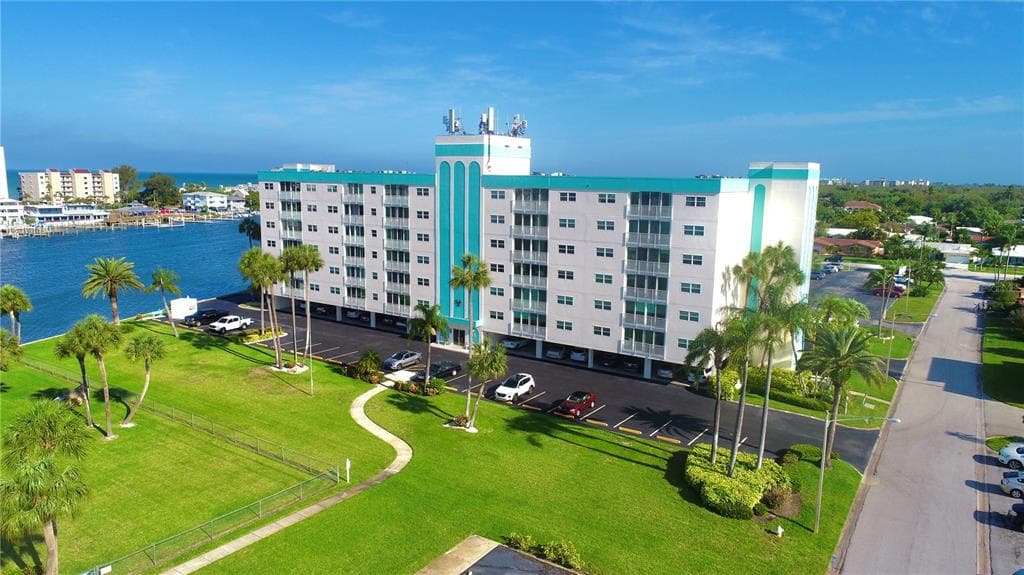 10216 REGAL DRIVE UNIT 501 LARGO, FL 33774