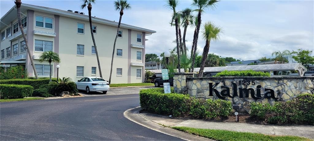 1235 S HIGHLAND AVENUE UNIT 3-205 CLEARWATER, FL 33756