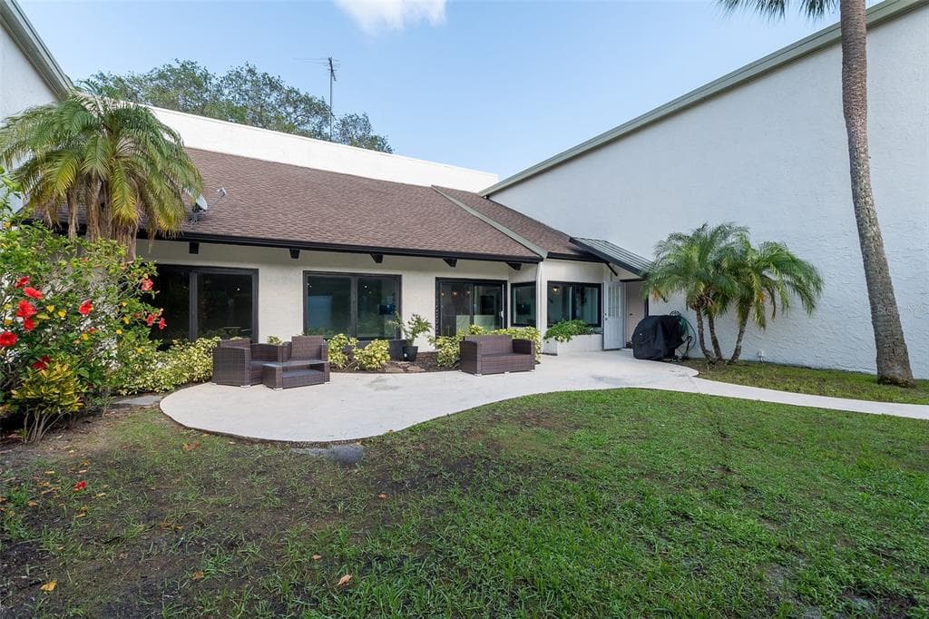 4616 W FIG STREET UNIT S-S TAMPA, FL 33609