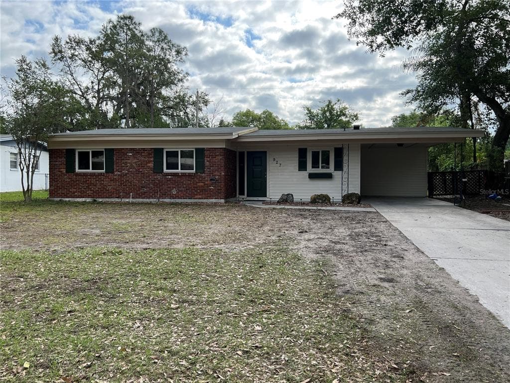 927 SKYVIEW DRIVE BRANDON, FL 33510