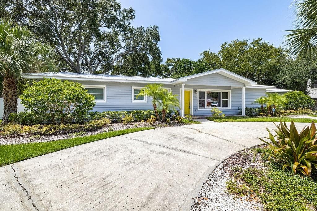 4200 W BEACHWAY DRIVE TAMPA, FL 33609