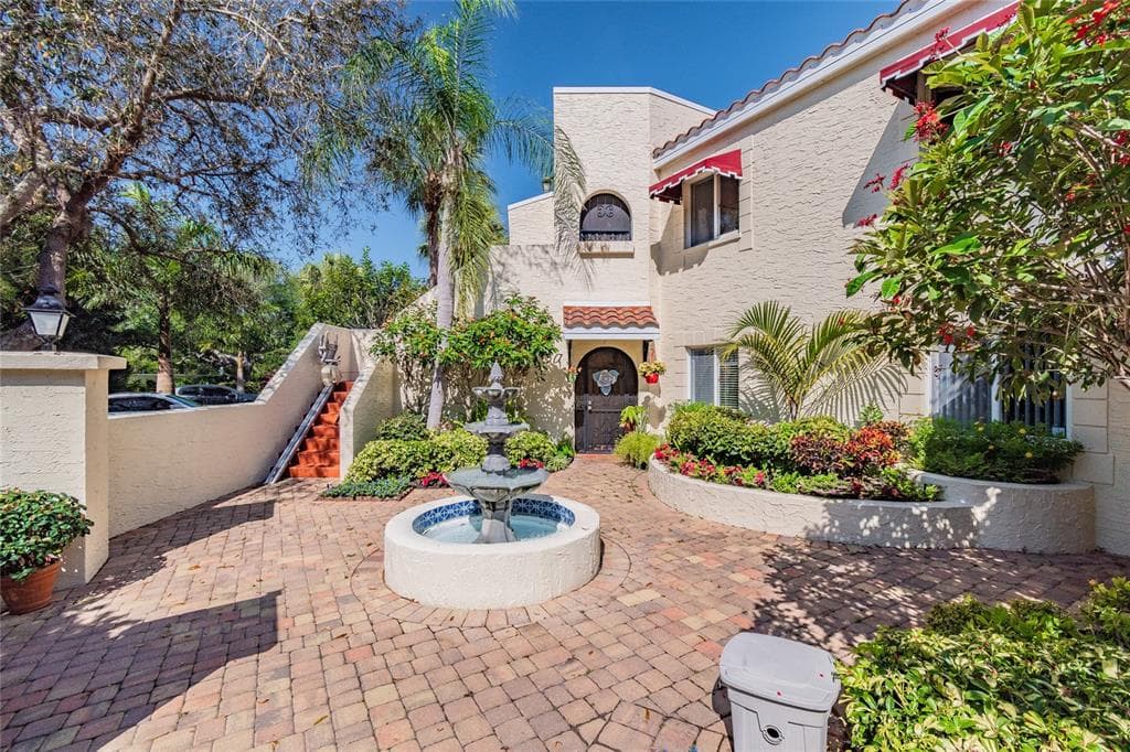 6101 34TH STREET W UNIT 5C BRADENTON, FL 34210
