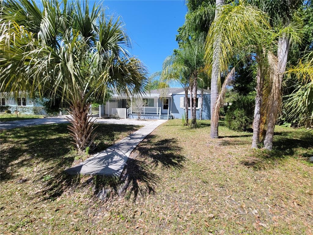 6215 S JONES ROAD TAMPA, FL 33611