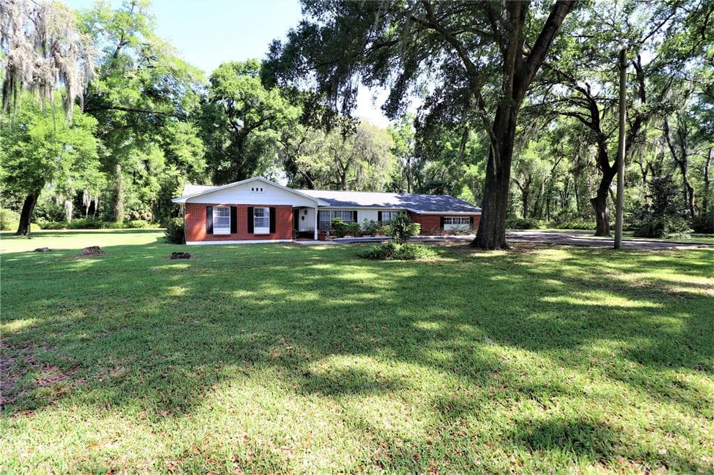 5726 W US HIGHWAY 92 PLANT CITY, FL 33566