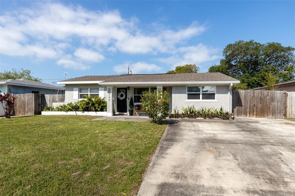 10746 109TH STREET SEMINOLE, FL 33778