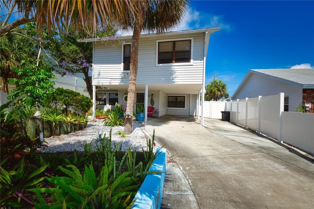 633 76TH AVENUE ST PETE BEACH, FL 33706