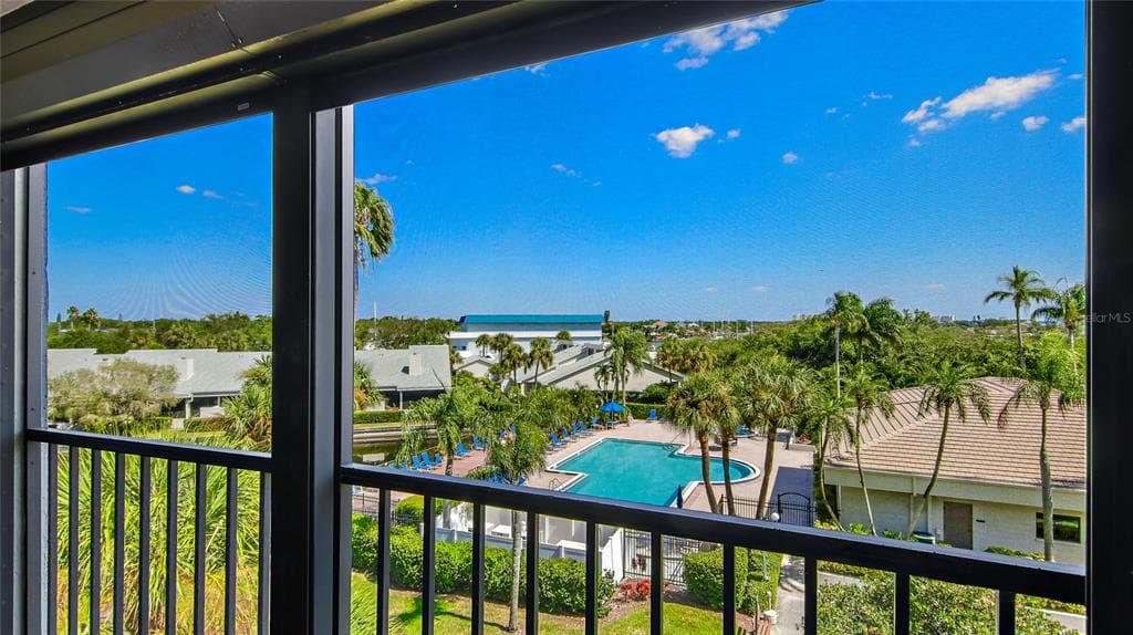 1324 PASADENA AVENUE S UNIT 405 SOUTH PASADENA, FL 33707