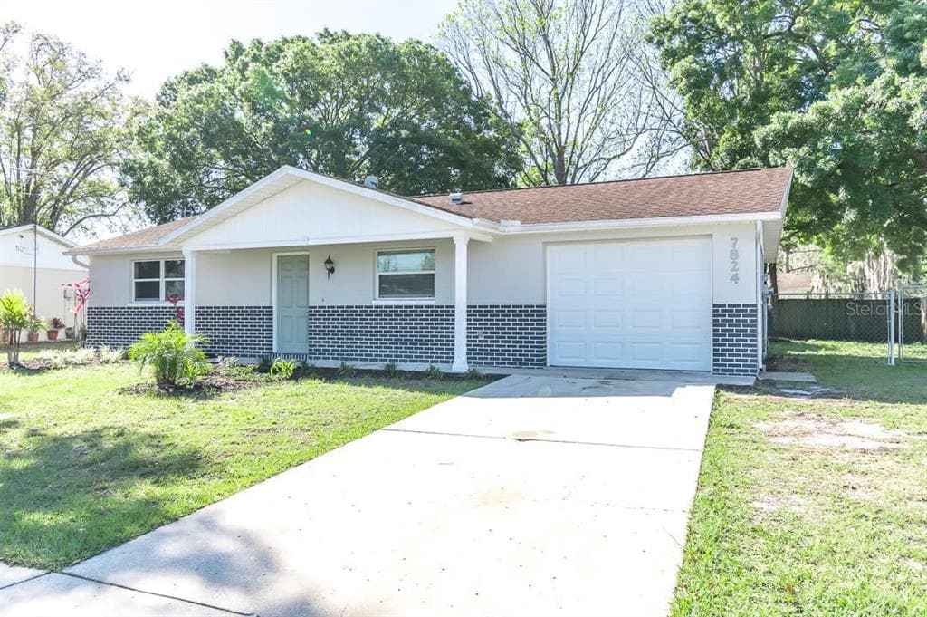 7824 RUSTY OAK DRIVE NEW PORT RICHEY, FL 34653