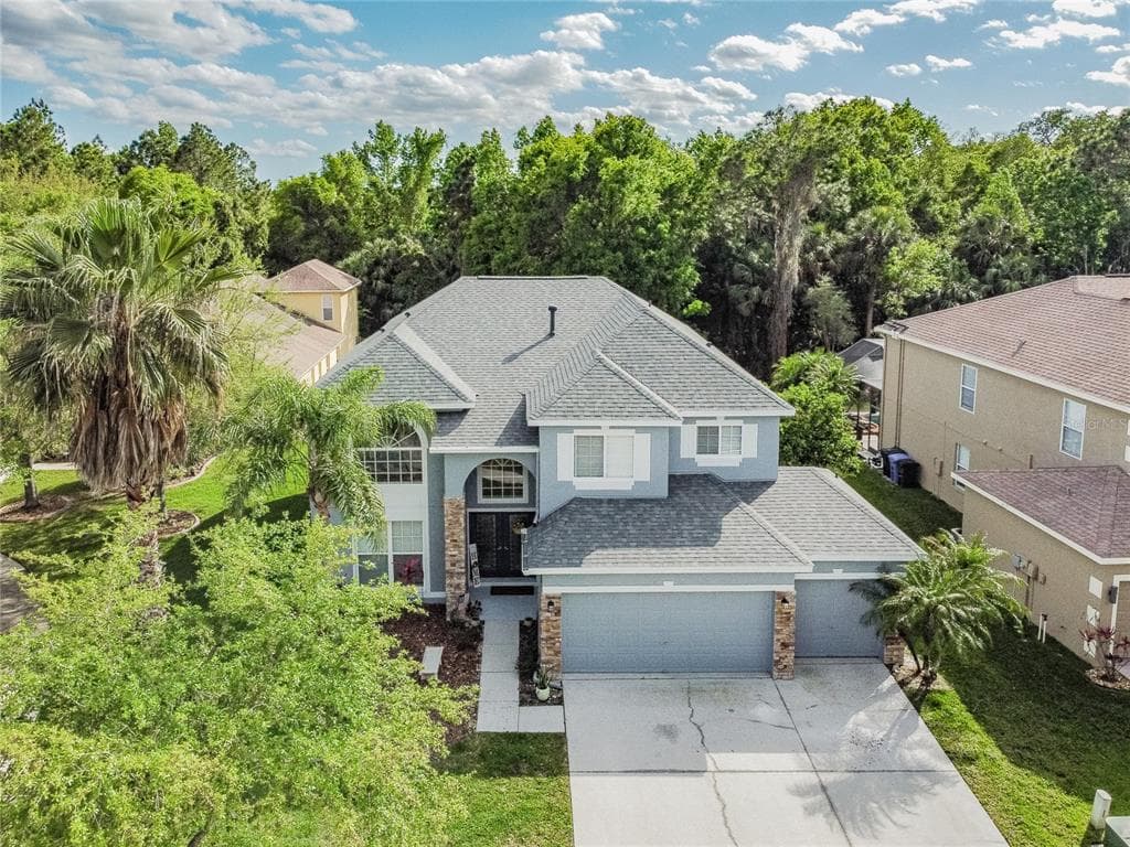8275 SWANN HOLLOW DRIVE TAMPA, FL 33647