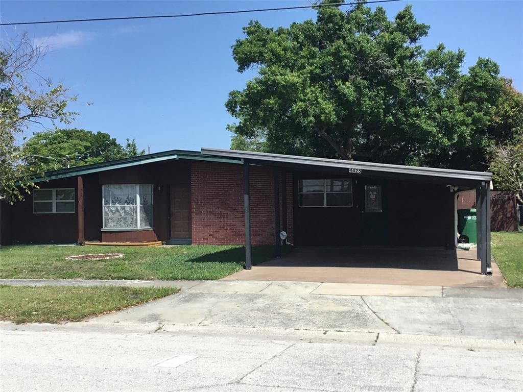 4425 W MONTGOMERY AVENUE TAMPA, FL 33616