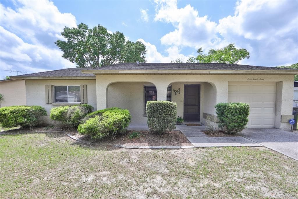 424 BONNIE VIEW DRIVE VALRICO, FL 33594