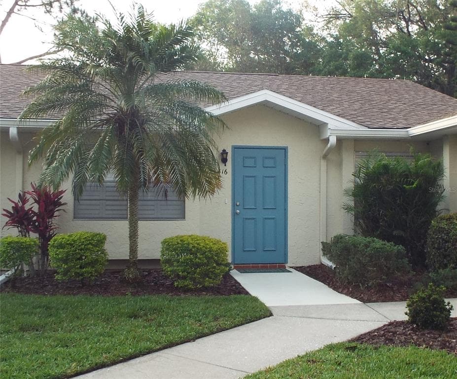 416 LAKE POINT COURT UNIT 5 SUN CITY CENTER, FL 33573