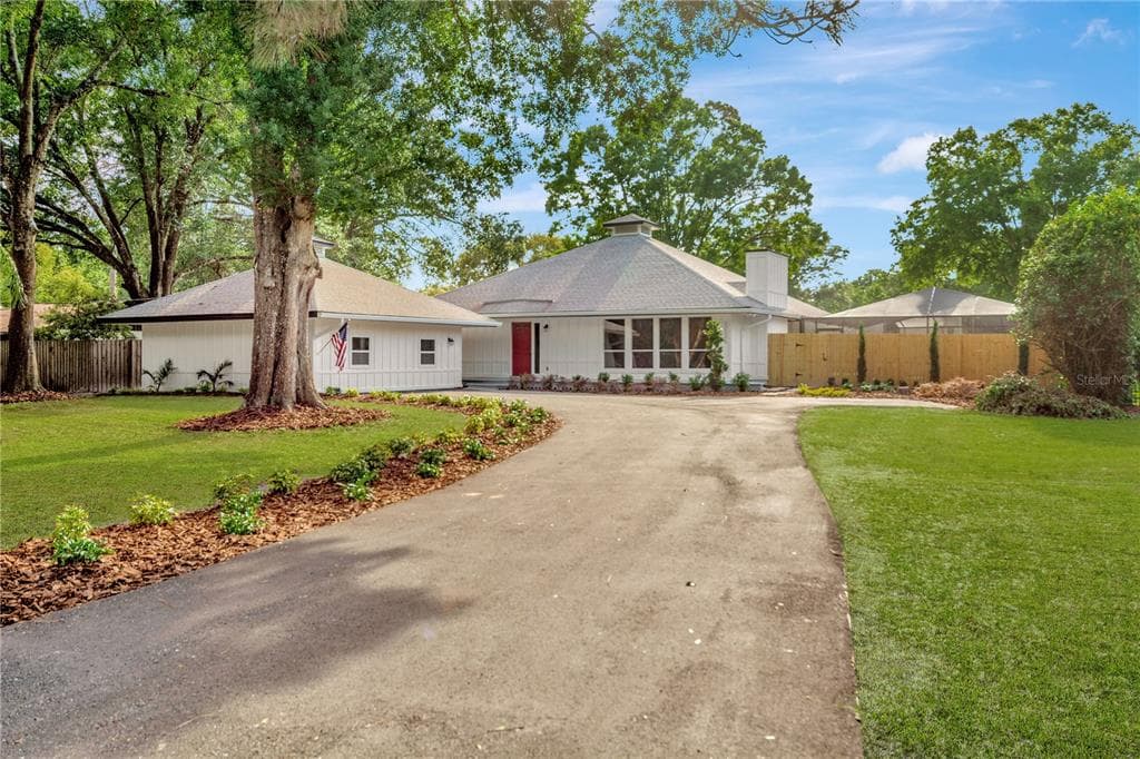 20006 HARVIE LANE LUTZ, FL 33558