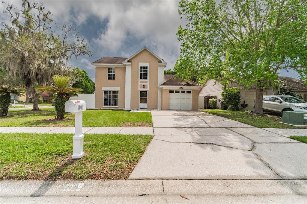 1015 BLOOM HILL AVENUE VALRICO, FL 33596