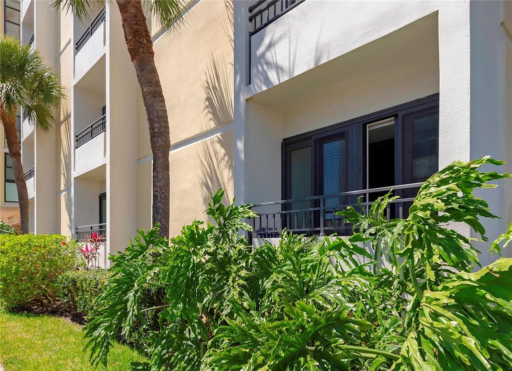 800 S GULFVIEW BOULEVARD UNIT 103 CLEARWATER, FL 33767