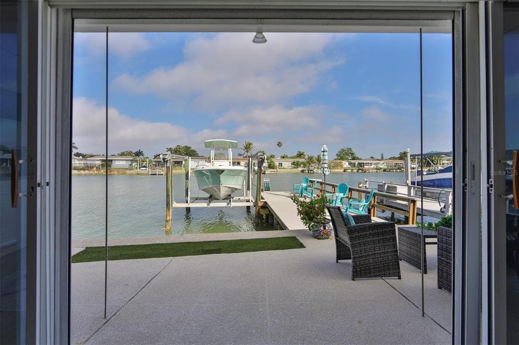493 BOCA CIEGA POINT BOULEVARD N