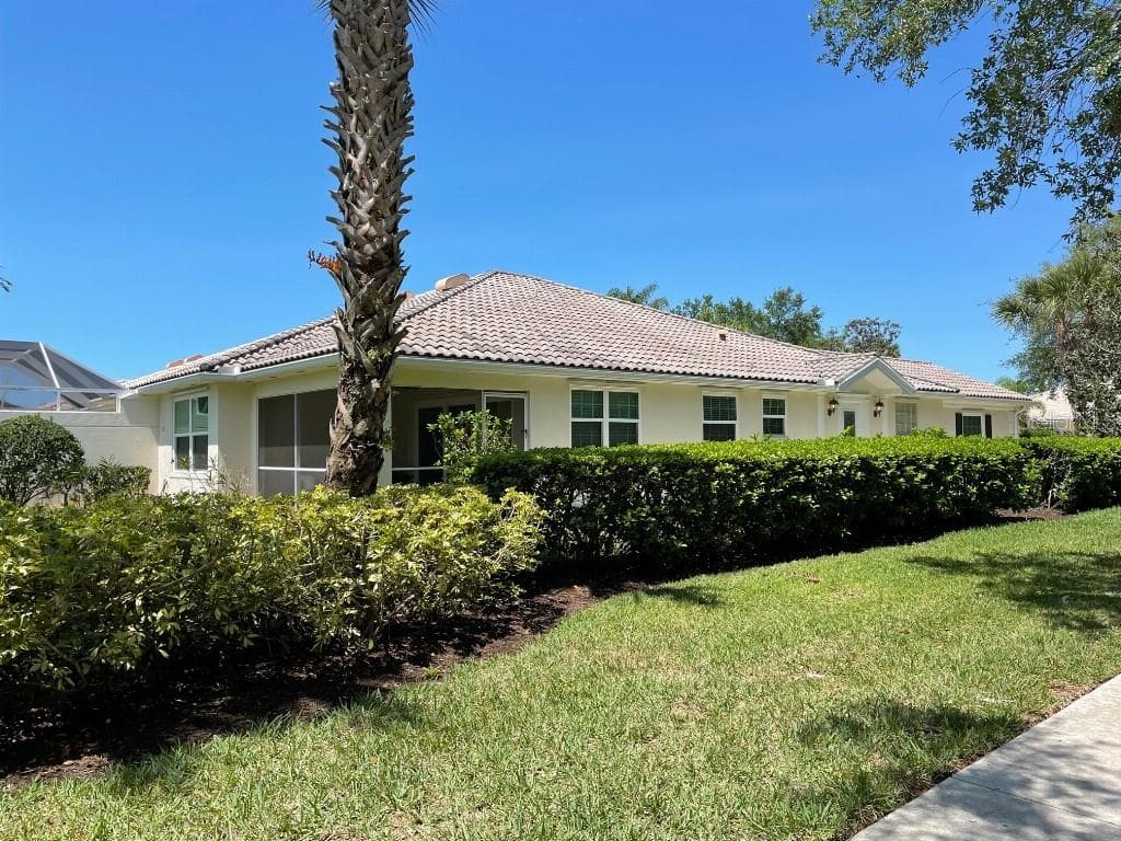 5805 IVREA DRIVE SARASOTA, FL 34238