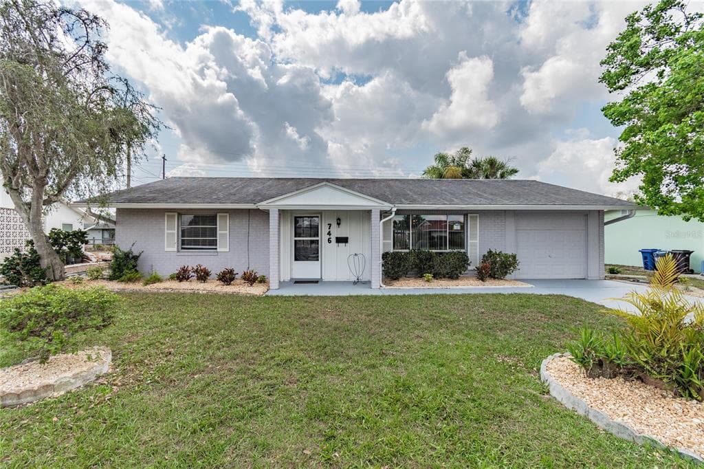 746 OJAI AVENUE SUN CITY CENTER, FL 33573