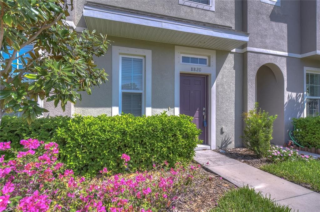 8820 WALNUT GABLE COURT RIVERVIEW, FL 33578