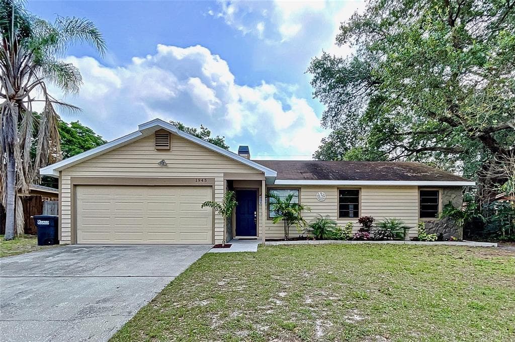 1945 SUMMIT DRIVE