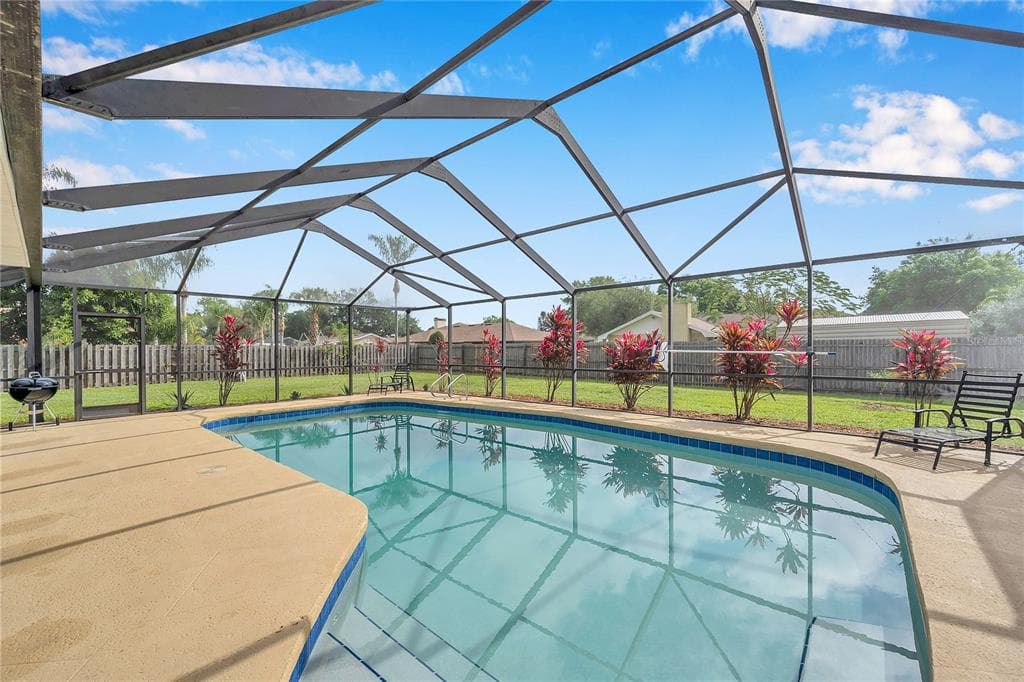 1104 CYPRESS POINT W WINTER HAVEN, FL 33884