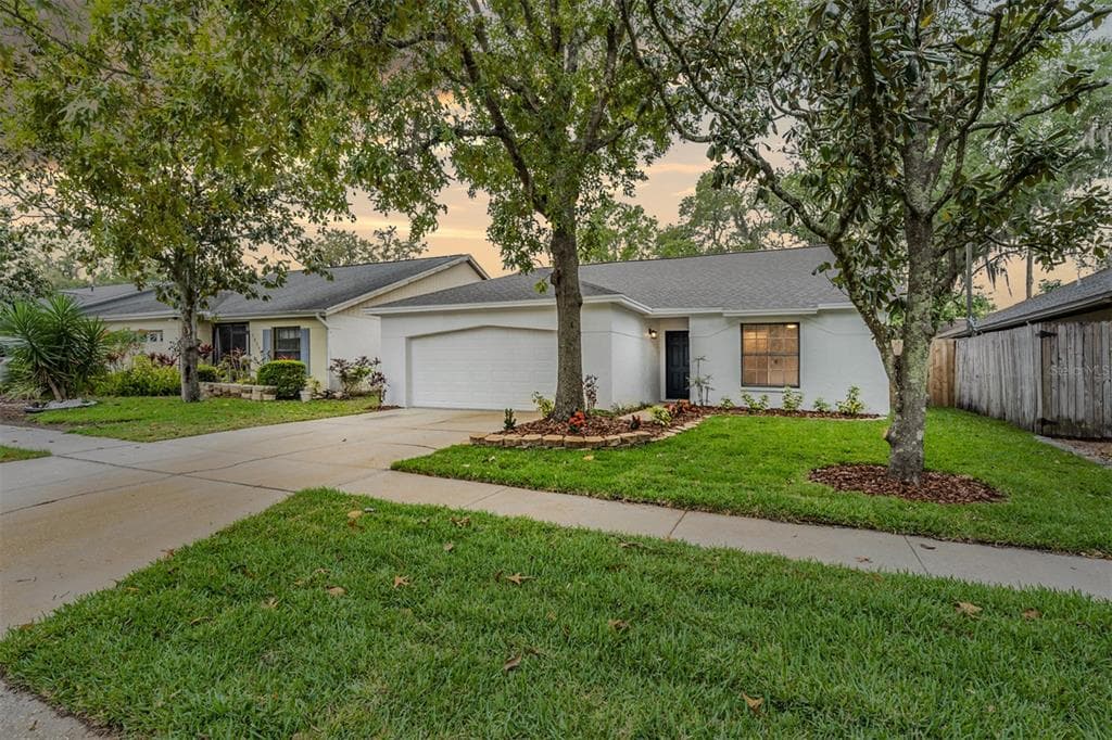 2640 WRENCREST CIRCLE VALRICO, FL 33596
