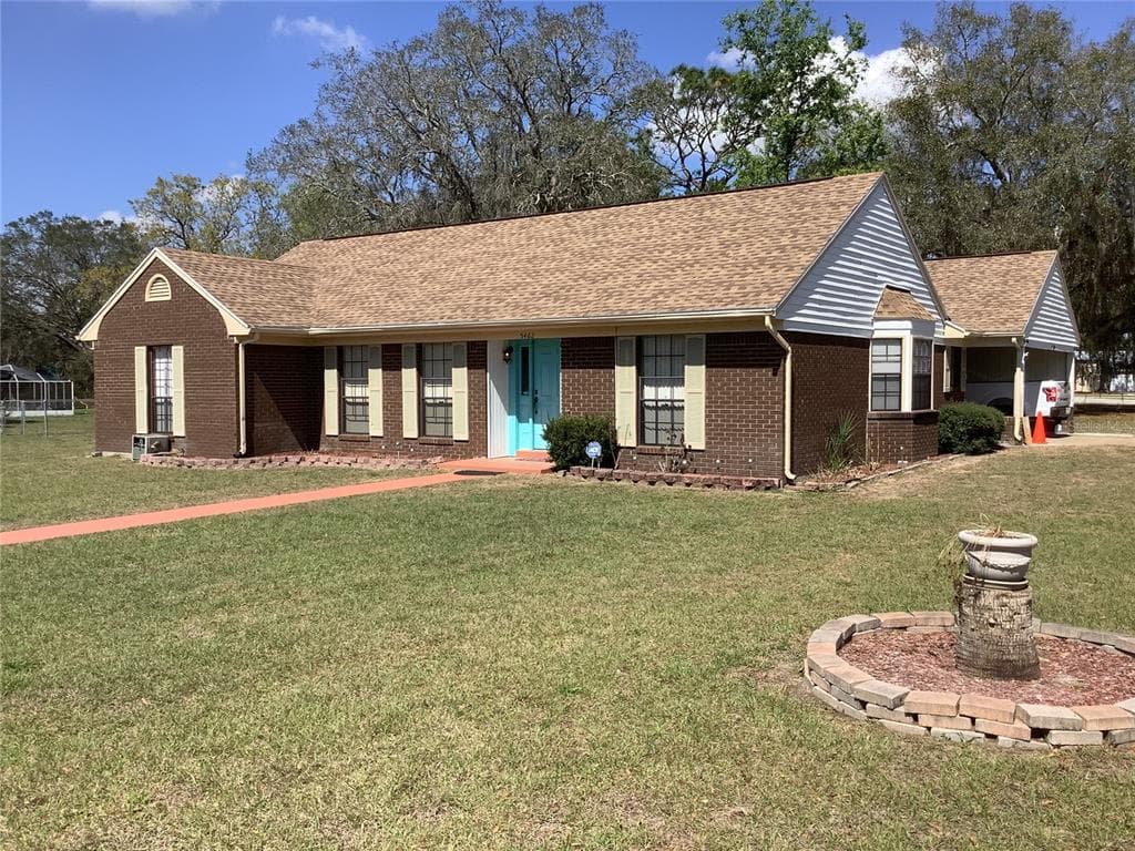 5462 FAIRWAY DRIVE RIDGE MANOR, FL 33523