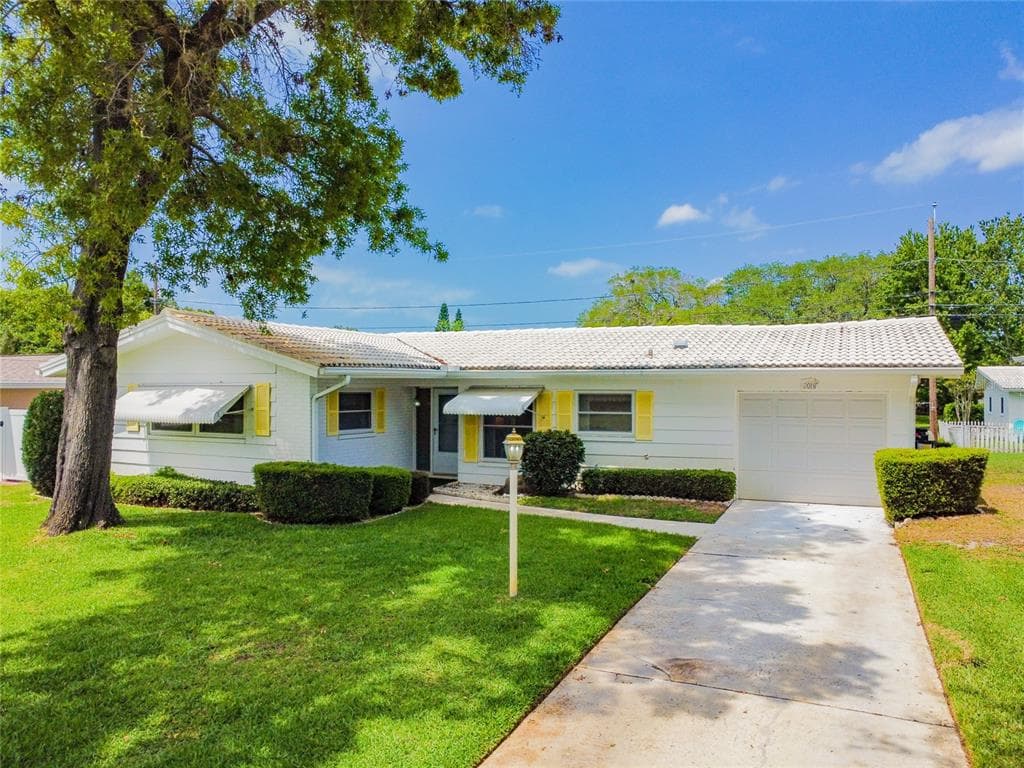 2018 HIGH RIDGE DRIVE CLEARWATER, FL 33763