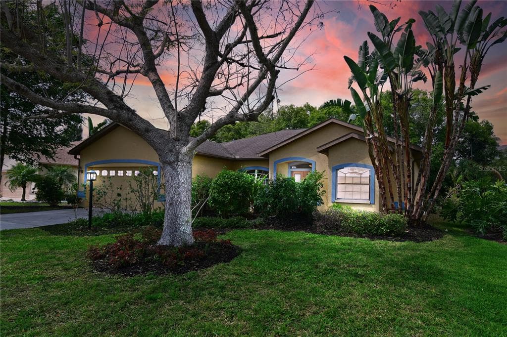 4067 GREEN TREE AVENUE SARASOTA, FL 34233